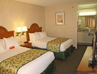 Ramada By Wyndham Asheville / Biltmore West Экстерьер фото