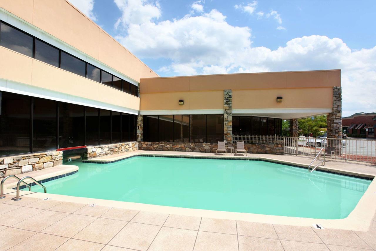 Ramada By Wyndham Asheville / Biltmore West Удобства фото