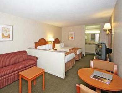 Ramada By Wyndham Asheville / Biltmore West Номер фото